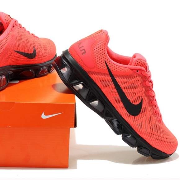 Nike Shoes - NIKE Tailwind 7 Sneaker